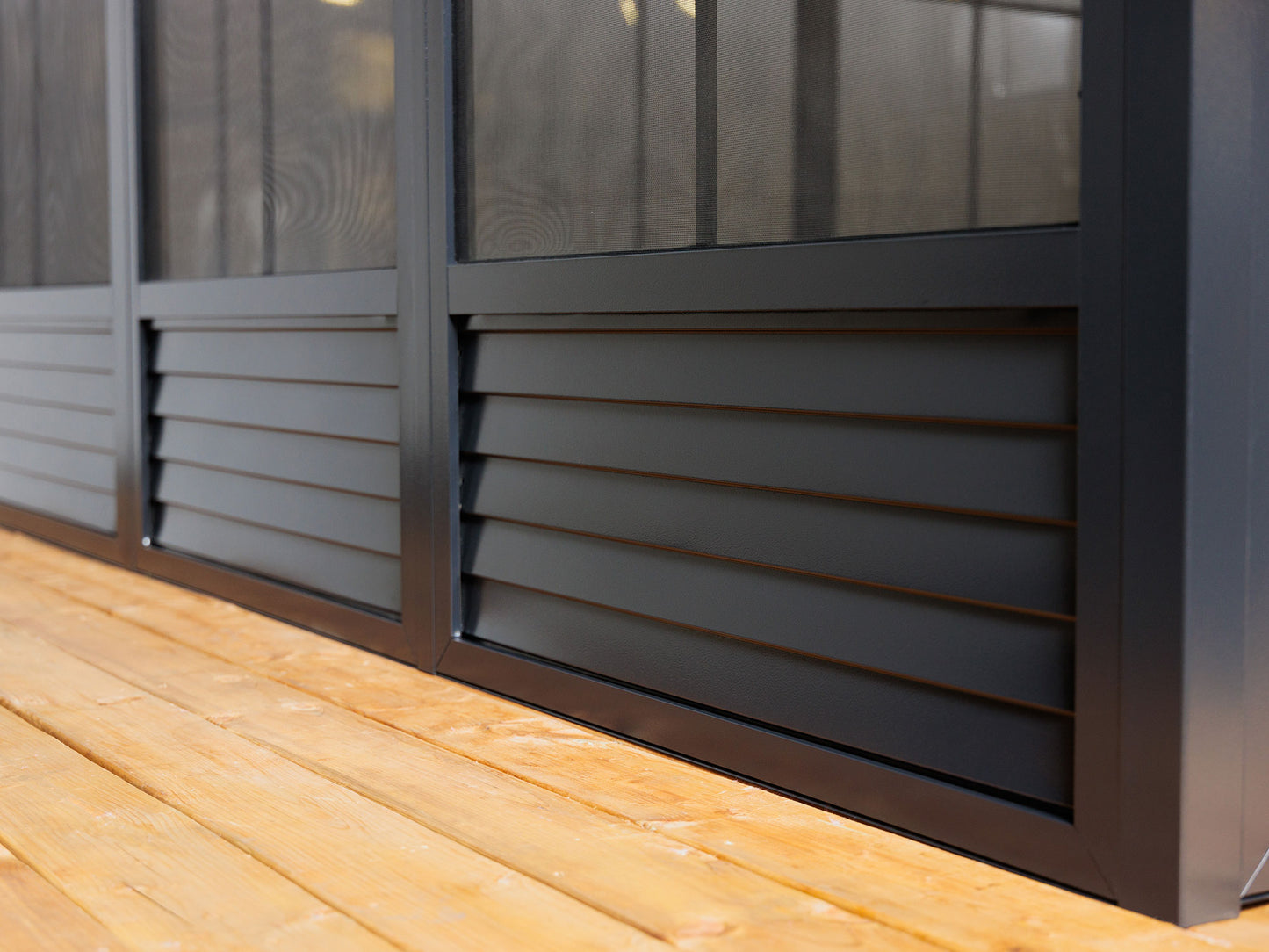 Myrdal Aluminum Solarium Metal Roof 11 x 14 ft. Black| Gazebo PenGuin-Delightful Yard